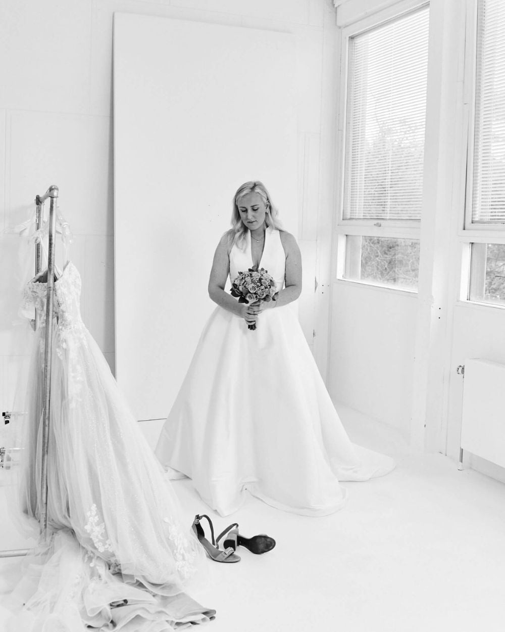 Prinsesseagtig og romantisk Ball Gown brudekjole fra One & Only – majestætisk silhuet med fyldig nederdel og feminine detaljer.