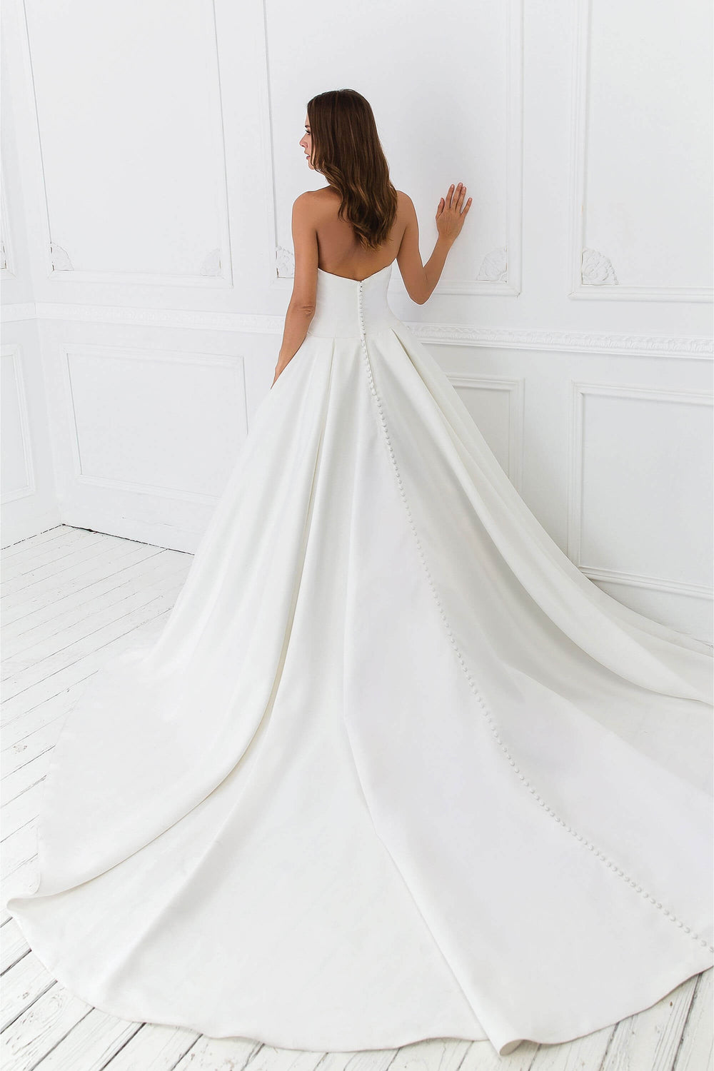 Brudekjole fra Rings Collection – model 55021 – ryg – One & Only Allerød