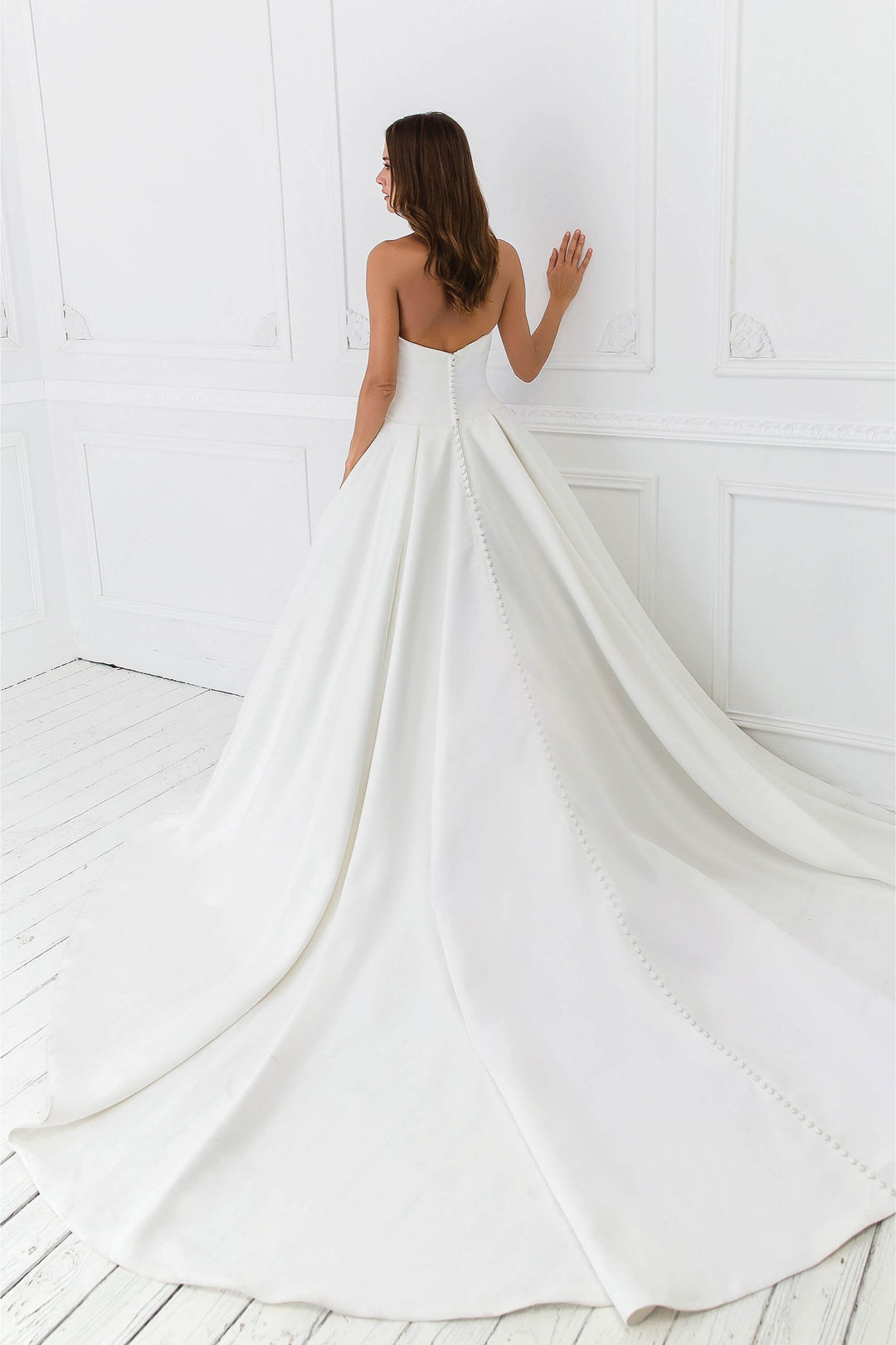Brudekjole fra Rings Collection – model 55021 – ryg – One & Only Allerød