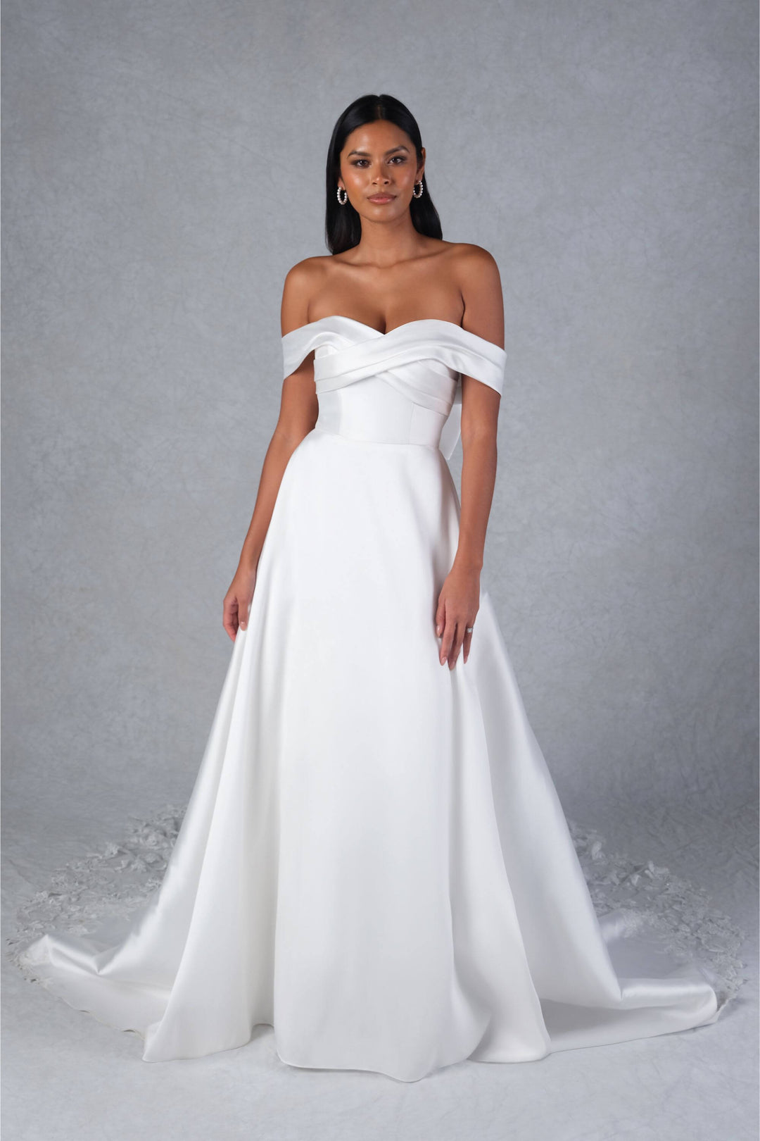 Brudekjole fra Rings Collection – model 55185 – front – One & Only Allerød