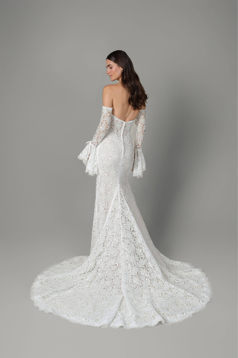 Brudekjole fra Rings Collection – model 55212SL – ryg – One & Only Allerød