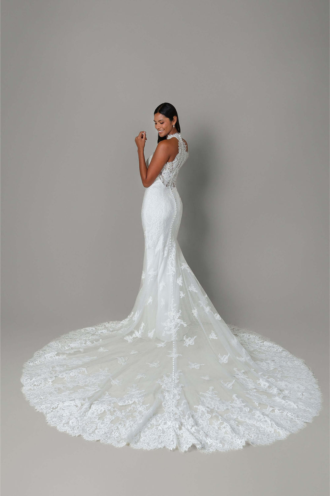 Brudekjole fra Rings Collection – model 55213 – ryg – One & Only Allerød