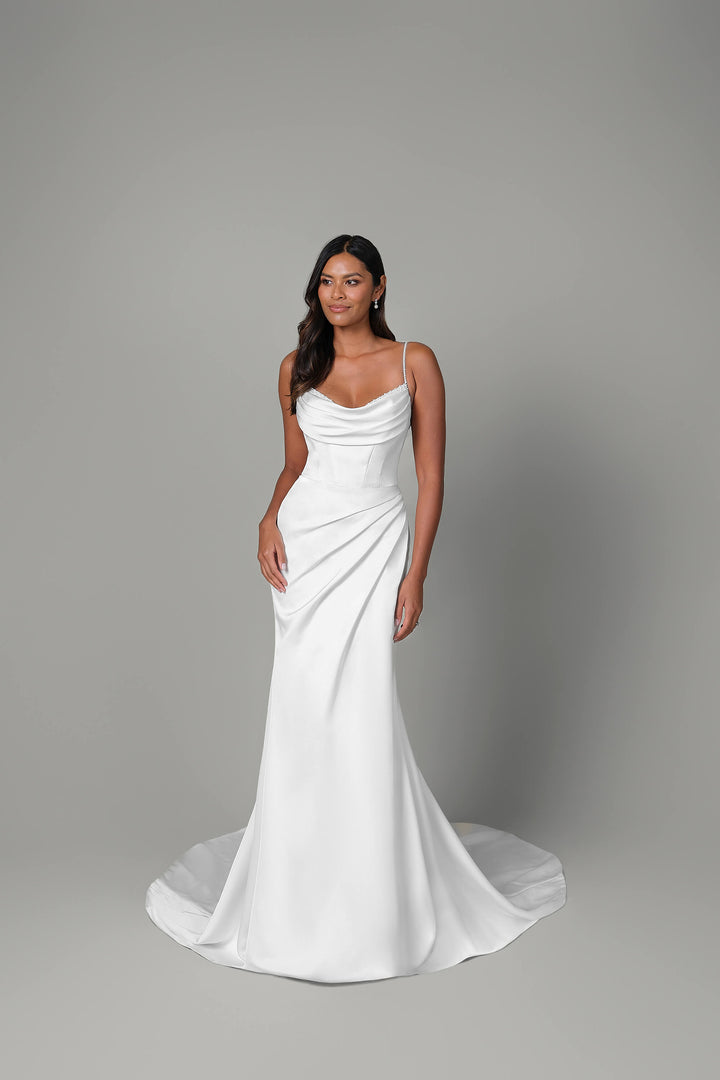 Rings Charlotte Fit & Flare brudekjole i blød charmeuse med perlepyntet cowl-udskæring og slids, model 55211SD.