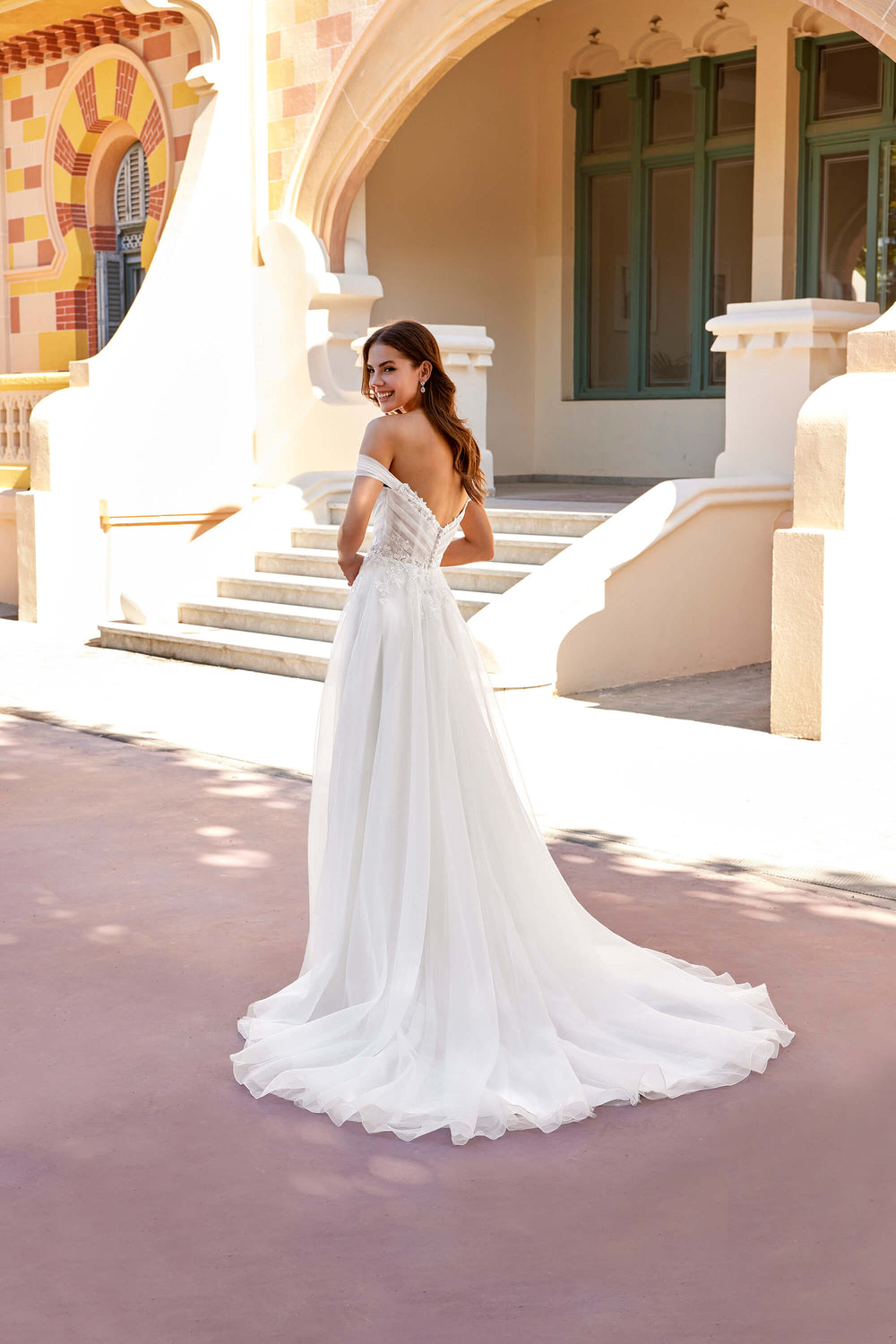 A-line brudekjole i let organza med sparkle tulle, sweetheart-udskæring og aftagelige stropper – Sweetheart Clarissa 20020.