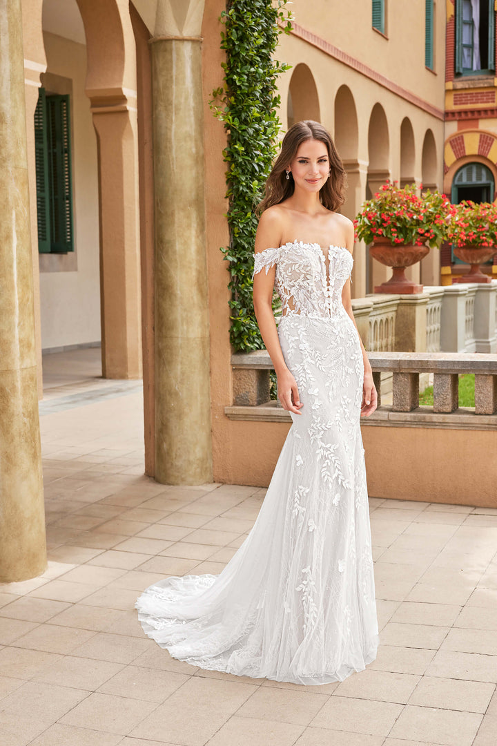 Sweetheart Alice Fit & Flare brudekjole i Chantilly blonde med sweetheart-udskæring og off-shoulder snit, model 20033.