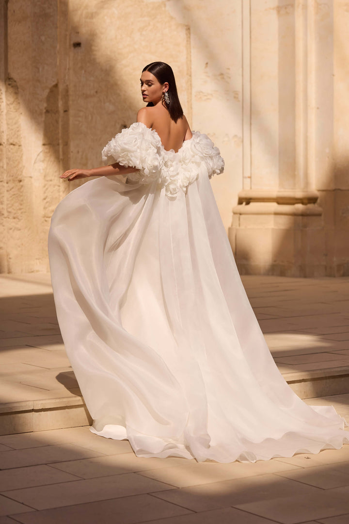 Havana - Elegant Fit & Flare brudekjole i satin med draperet corsage